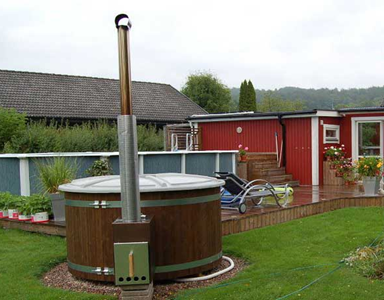 vildmarksbad. badestamp, wooden fire hot tub